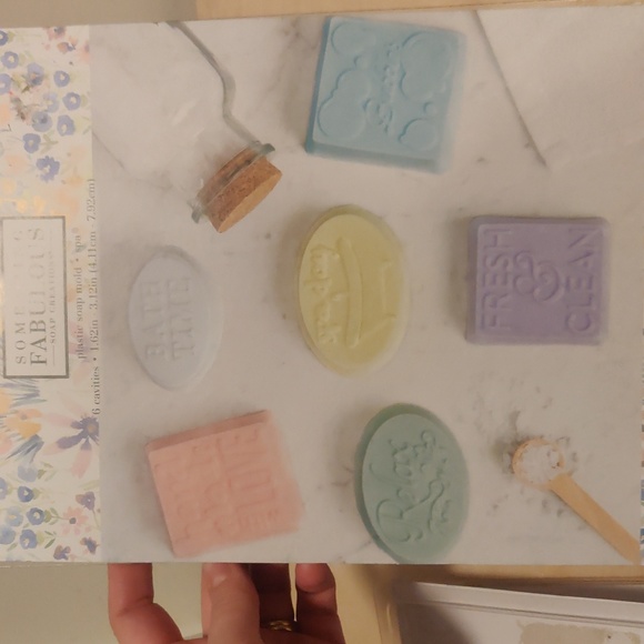 Soap molds Something Fabulous Soap Creations Plastic Soap Mold Lot of 3 - Picture 6 of 7
